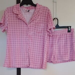 Women's Pink Houndstooth Short Pajama Set - Lightweight Sleep Shirt & Shorts
